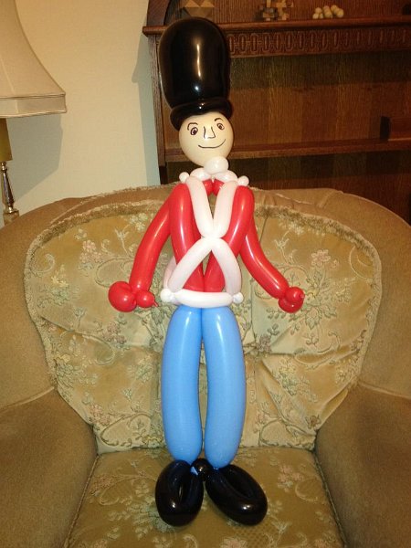 393374_259614000753433_1951552563_n